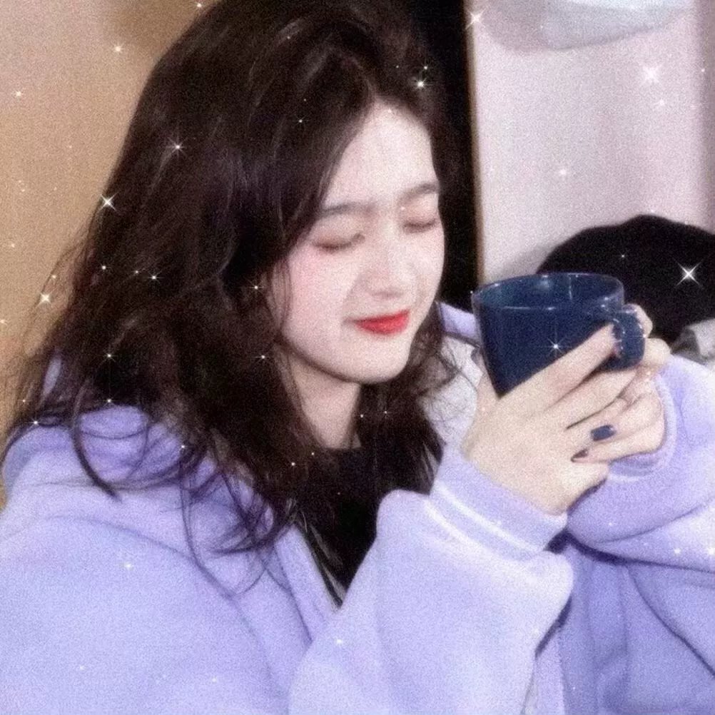 森林里的熊先生冬眠中